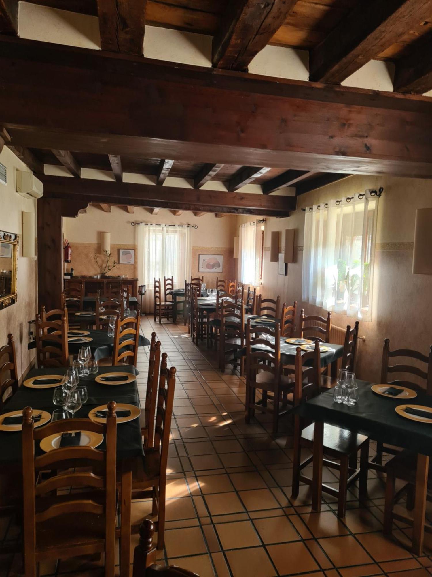 Hostal Las Nieves Salduero Exterior photo