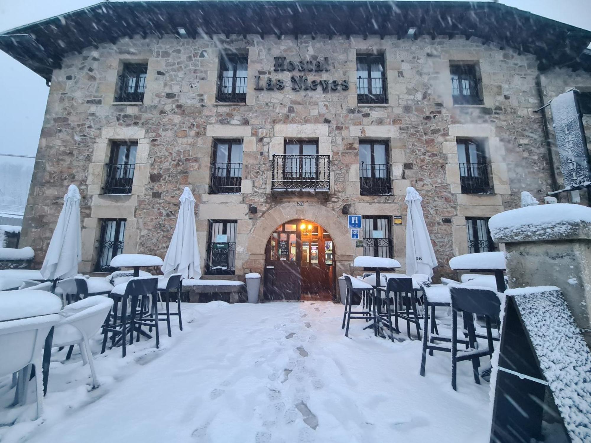 Hostal Las Nieves Salduero Exterior photo