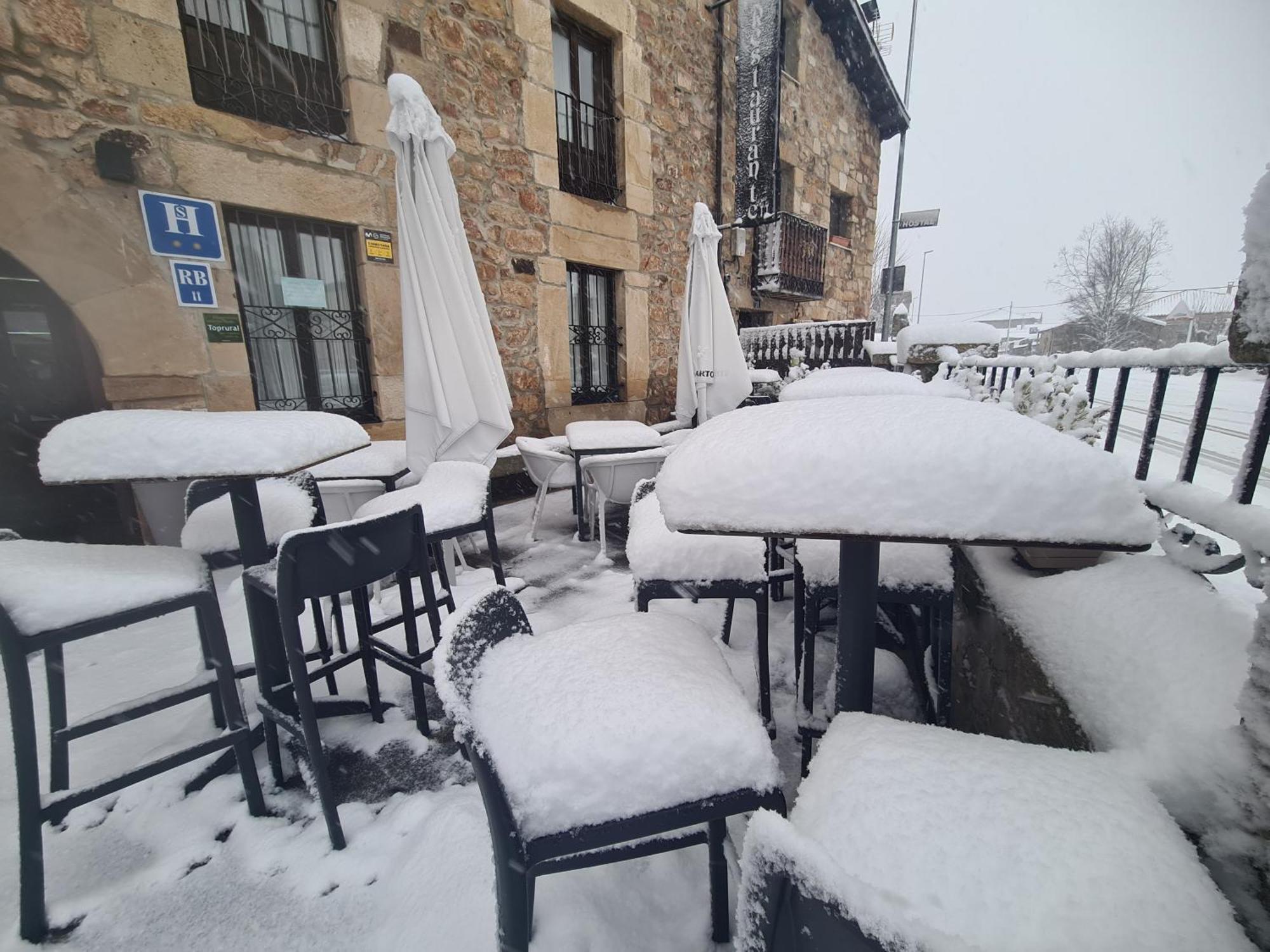 Hostal Las Nieves Salduero Exterior photo